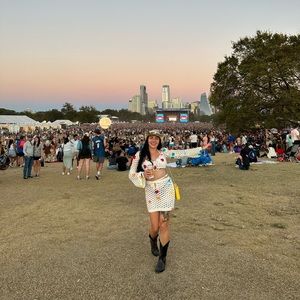 Lovers and friends flower power set in white